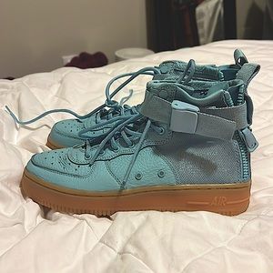 Nike SF AF1 Mid Air Force One